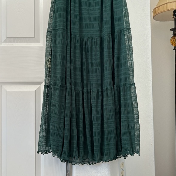 NWT  Max Studio off the shoulder smock body ruffle midi dress in size Large - Picture 3 of 10